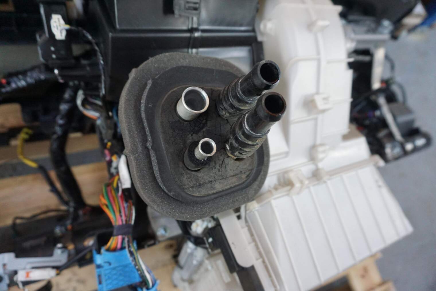 MAZDA 3 BK KONSOLA NAGRZEWNICA 861000-0990 - obrazek 11