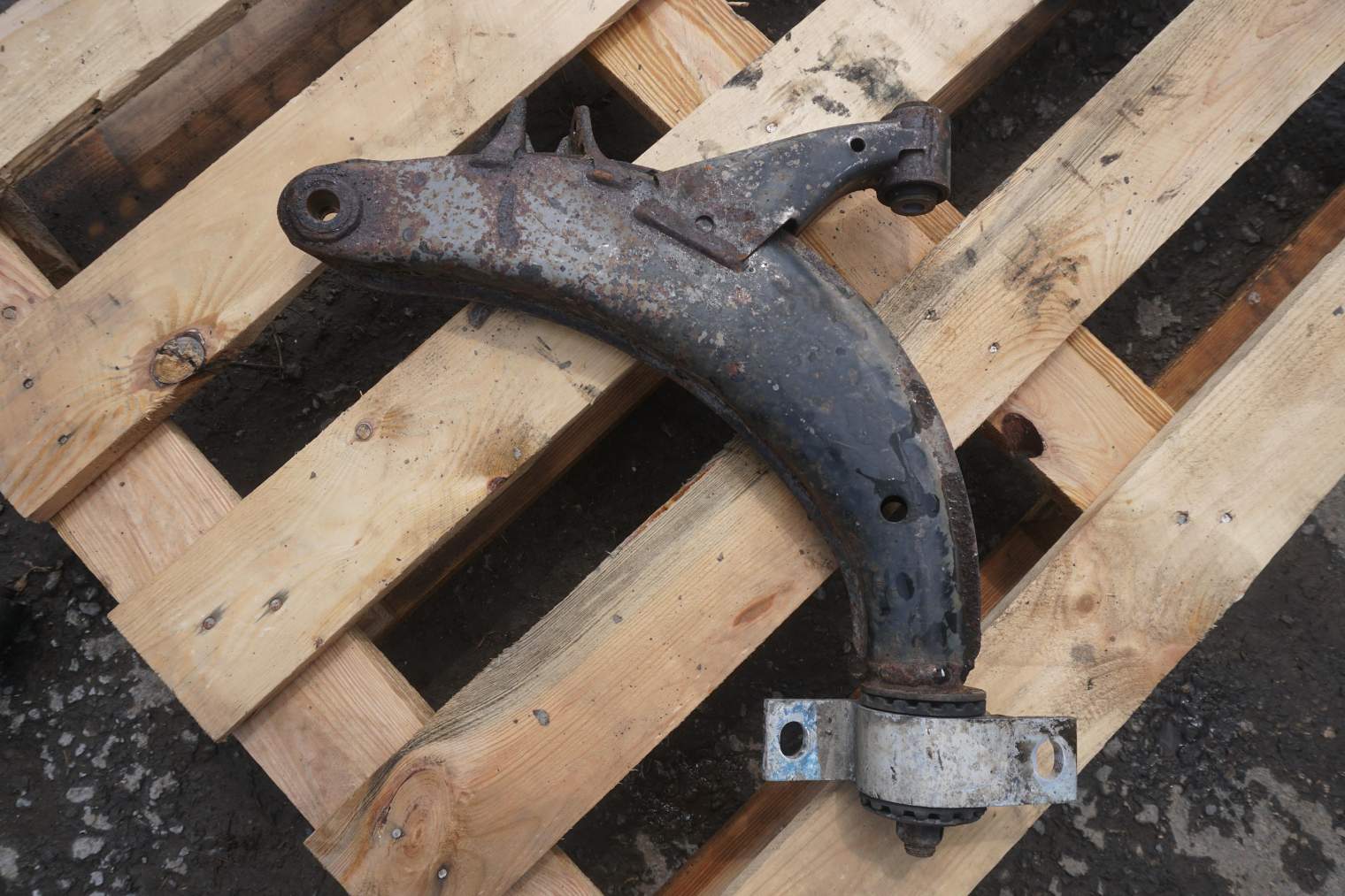 SUBARU IMPREZA GG 2001-2007R WRX LEWY WAHACZ 20202FE450 ; 20202FE451