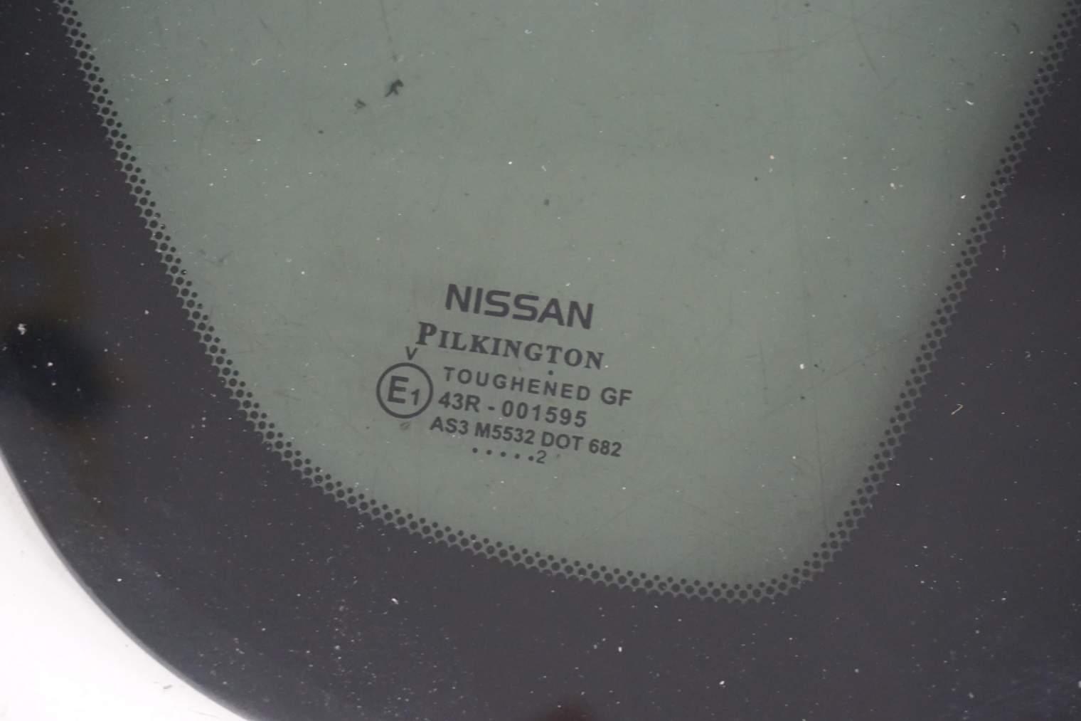 NISSAN NOTE E11 SZYBA BOCZNA LEWA PRAWA - obrazek 2