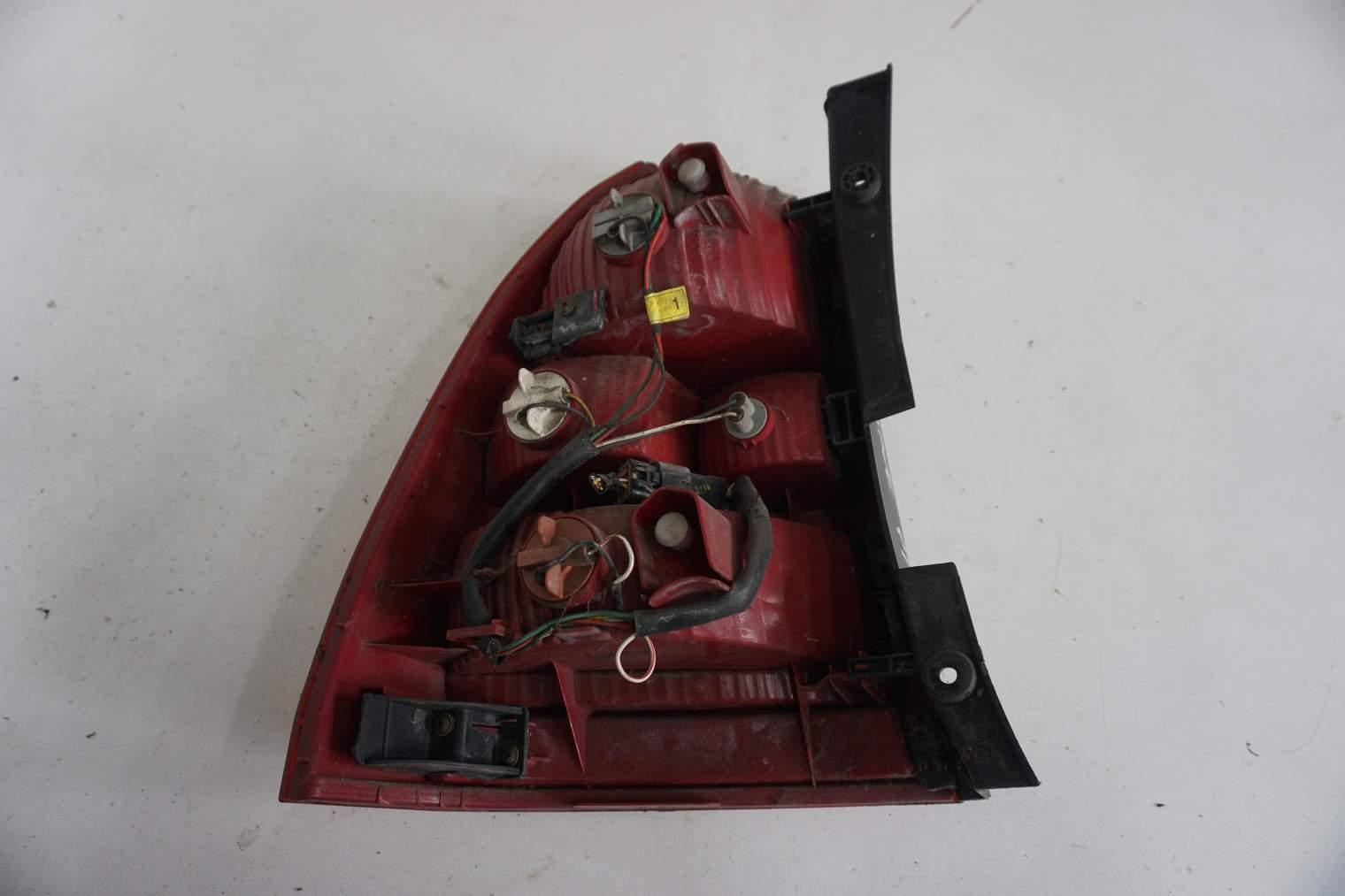 KIA SPORTAGE II LAMPA TYLNA PRAWA 92402-1F011 - obrazek 4