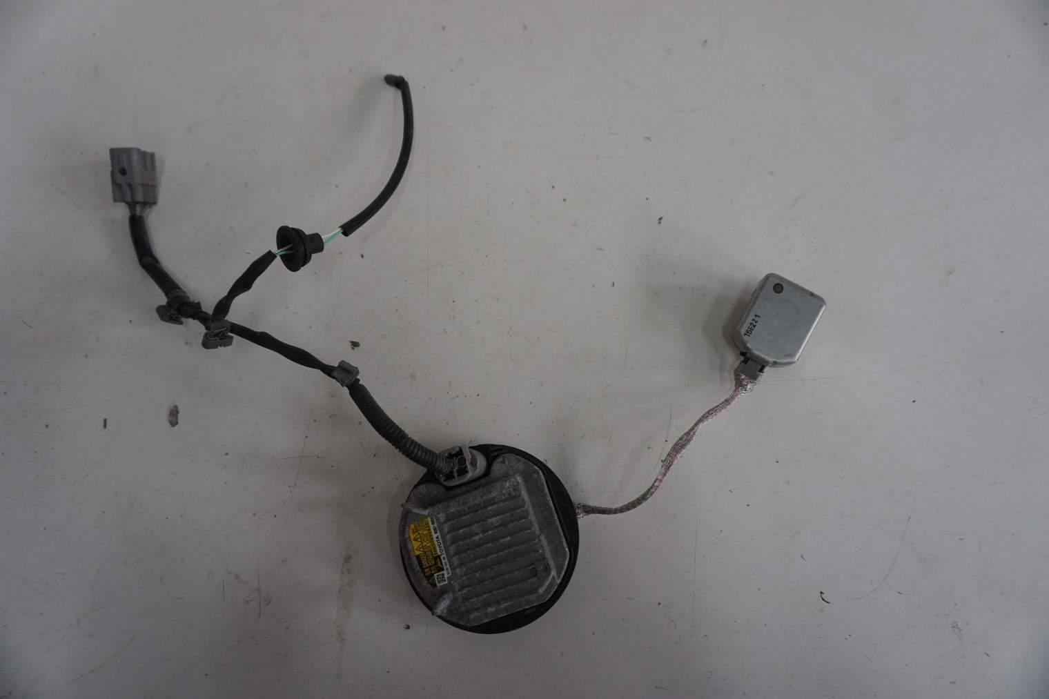LEXUS IS300H III PRZETWORNICA LAMPY 85967-45010 NR.80