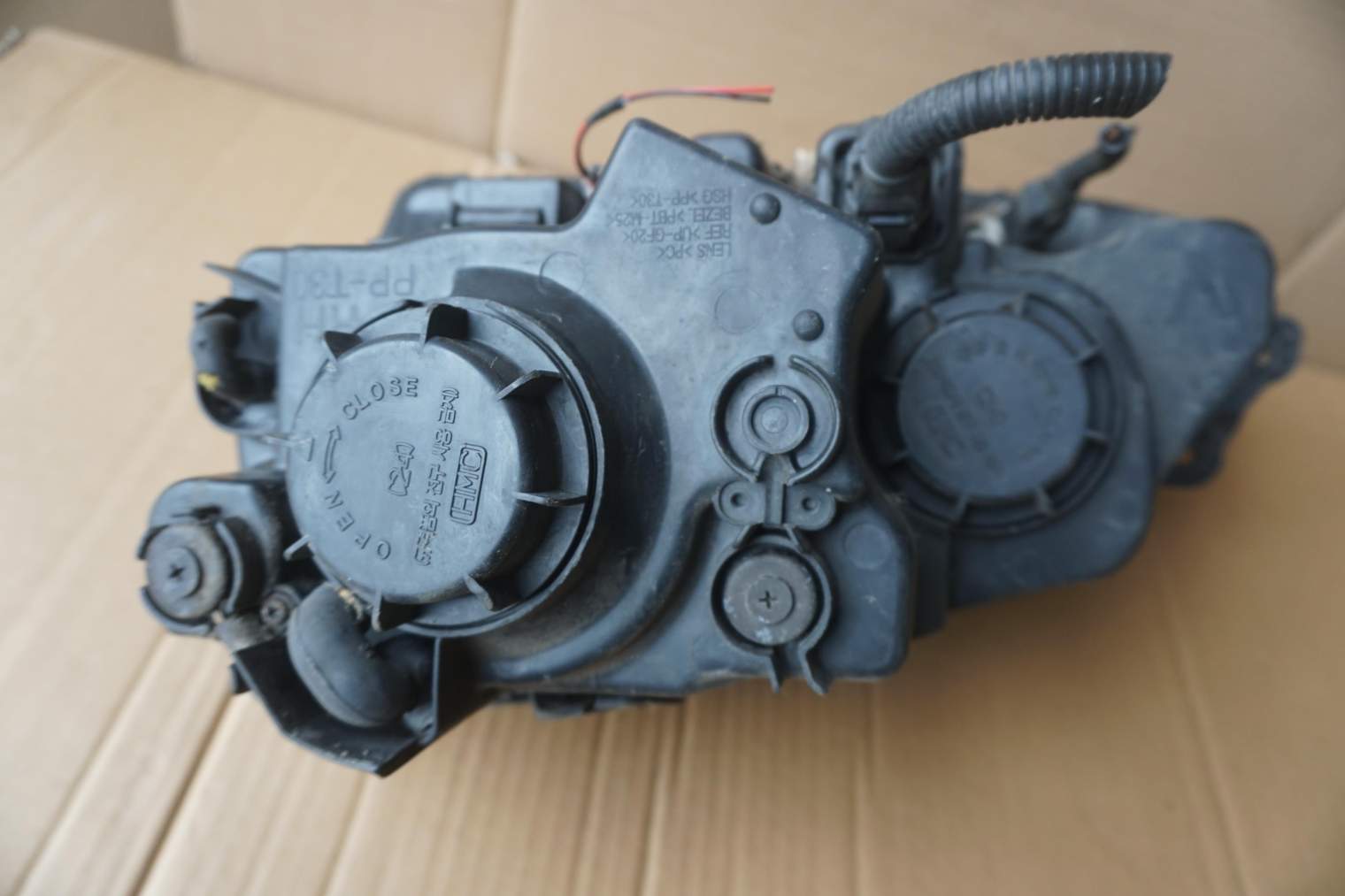 Kia Sorento I Lampa Prawa Przednia LEWA Uk - obrazek 4