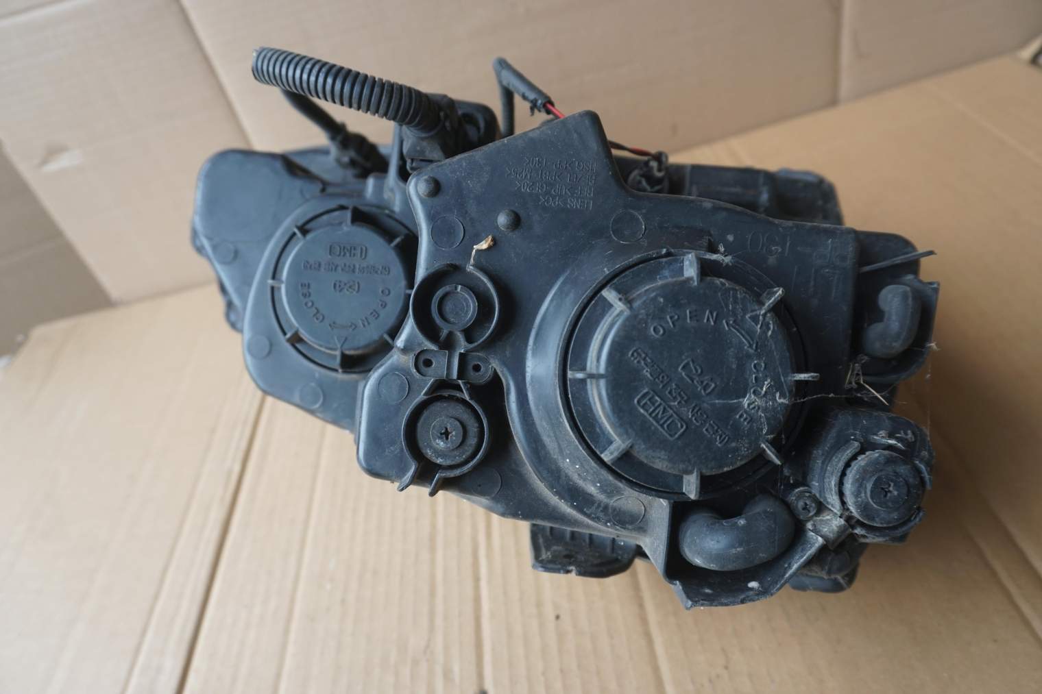 Kia Sorento I Lampa Prawa Przednia LEWA Uk - obrazek 12