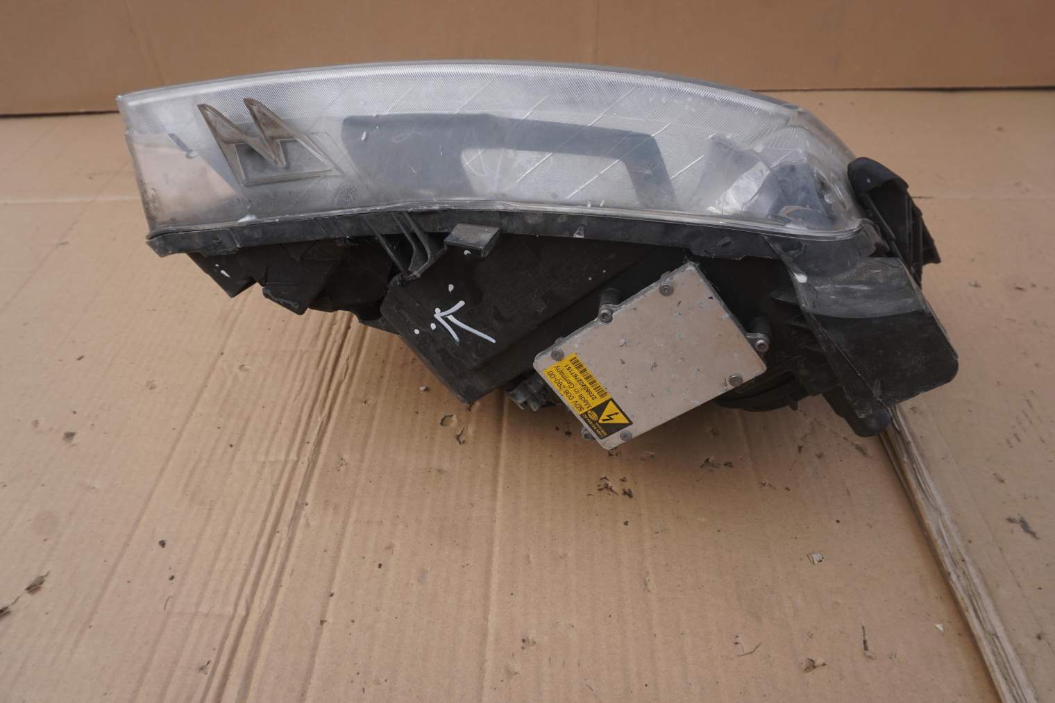 NISSAN QASHQAI J10 2007-2009R LEWA PRZEDNIA LAMPA XENON KLOSZ PRZETWORNICA 5DV008290-00 - obrazek 4