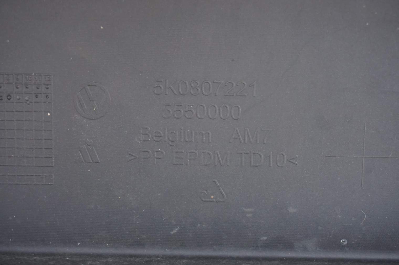 VW GOLF VI ZDERZAK PRZEDNI 5K0807221 - obrazek 5