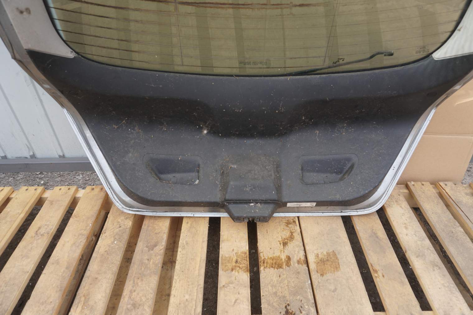 FORD MONDEO MK3 KLAPA BAGAŻNIKA SREBRNA - obrazek 14