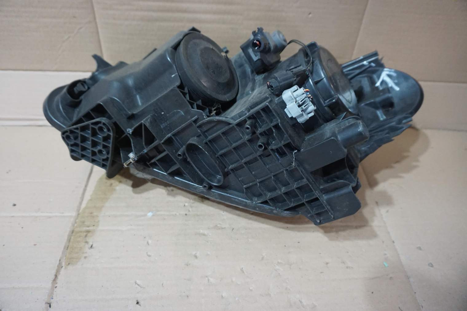 NISSAN QASHQAI J10 LAMPA PRZEDNIA PRAWA 26010BR01A - obrazek 12