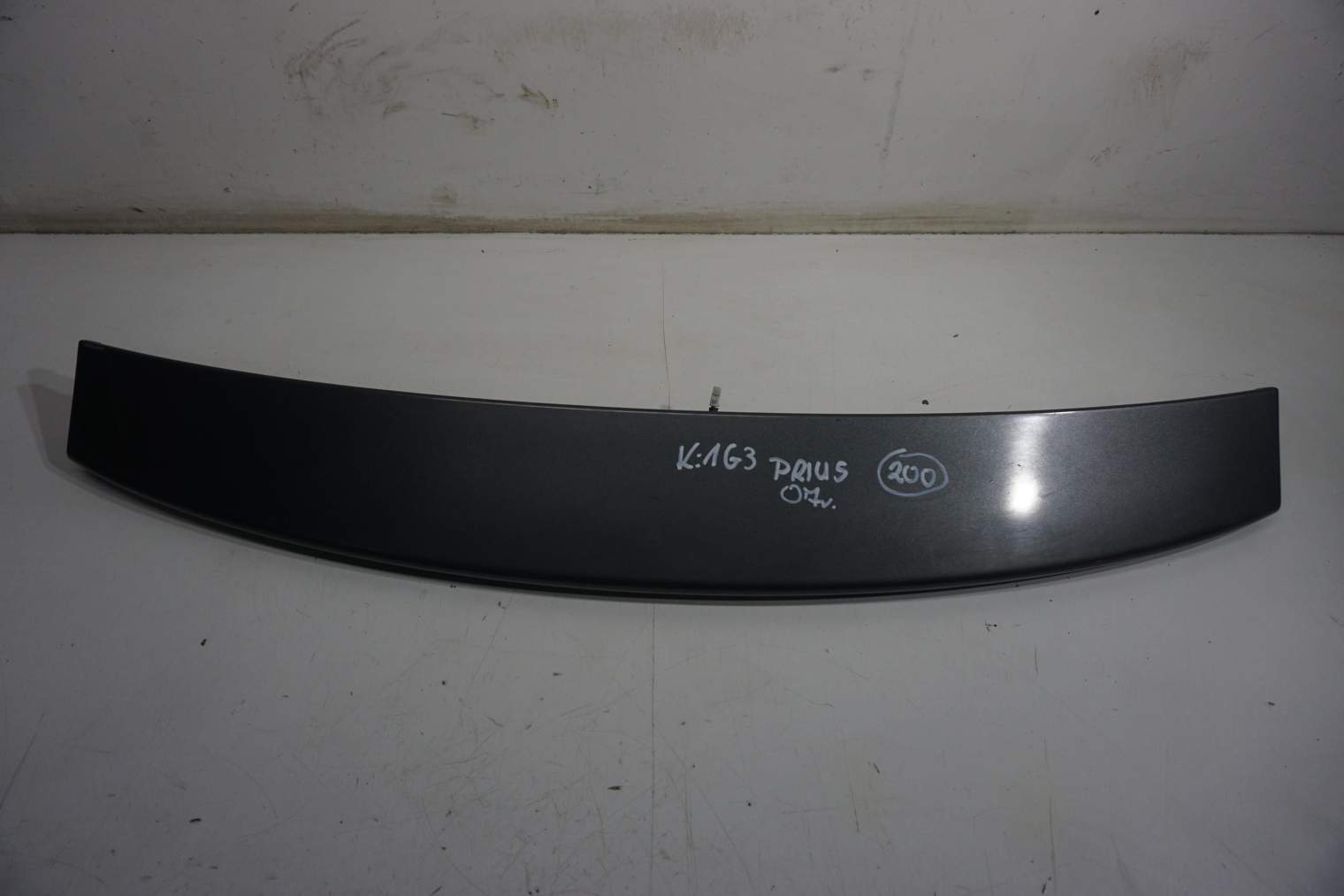 TOYOTA PRIUS II SPOILER KLAPY BAGAŻNIKA 76085-47021