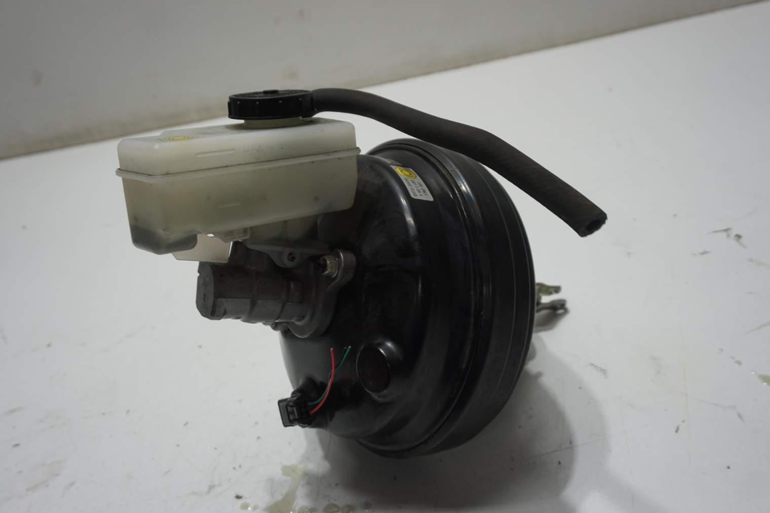 INFINITI Q50 SERWO POMPA HAMULCOWA 4GC0A 3614 0204802424