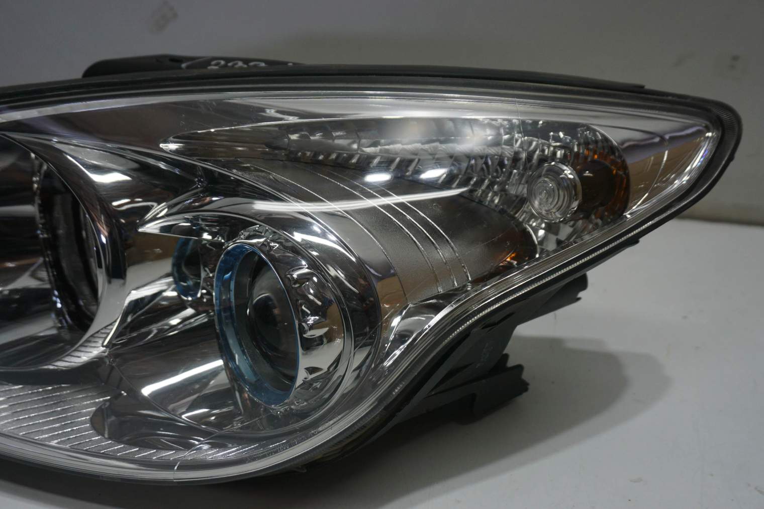 HYUNDAI I30 I LAMPA PRZEDNIA LEWA 921012L040 KLOSZ - obrazek 4