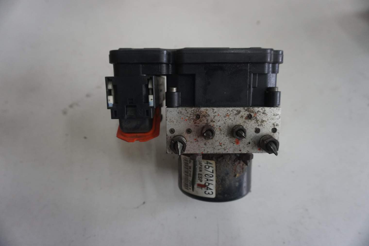 Mitsubishi ASX POMPA HAMULCOWA ABS 4670A643 - obrazek 6