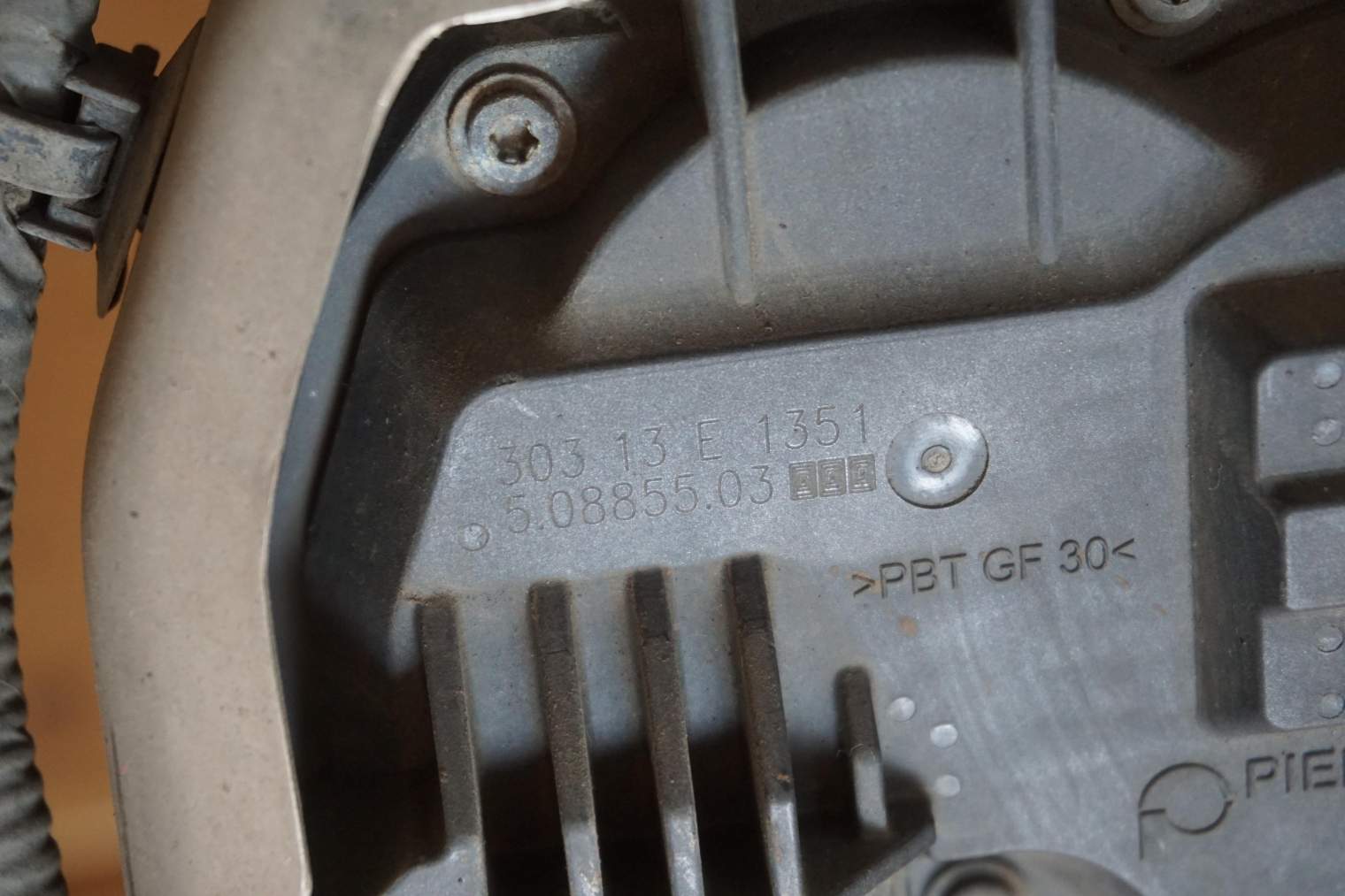 NISSAN QASHQAI II J11 PLECIONKA WYDECHU PRZEPUSTNICA 30313E1351 - obrazek 8