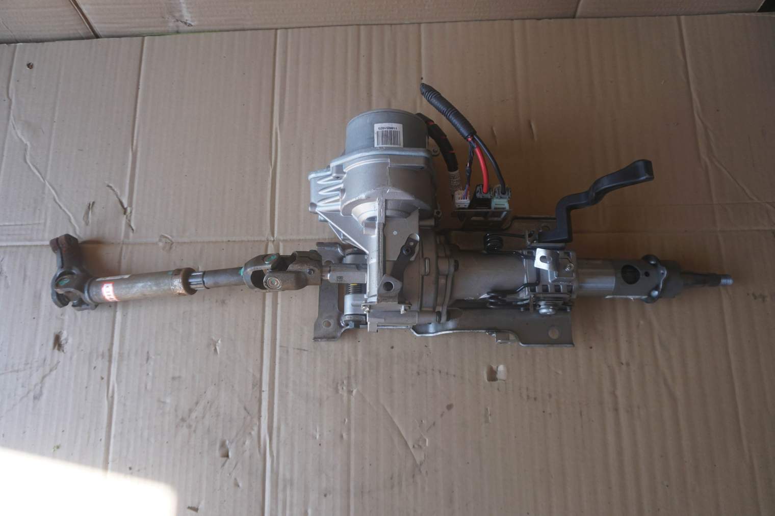 KIA VENGA KOLUMNA KIEROWNICZA WSPOMAGANIE 563101P051